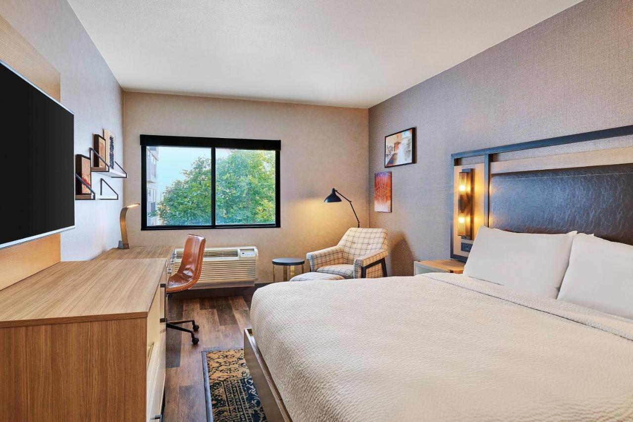 Four Points By Sheraton Salt Lake City Airport Exterior photo